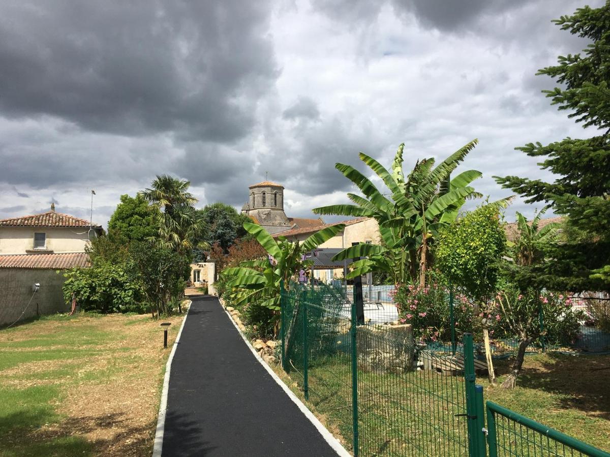 Gites Jardin-Darcy - Piscine Au Sel Bois المظهر الخارجي الصورة